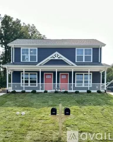 Main picture of 907 Old Vinton Mill Rd NE