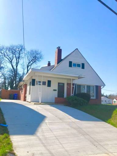 Main picture of 12901 Hathaway Dr