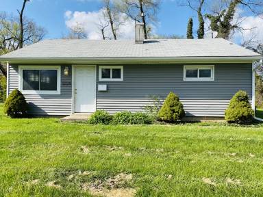 Main picture of 2220 Myrtle Ave