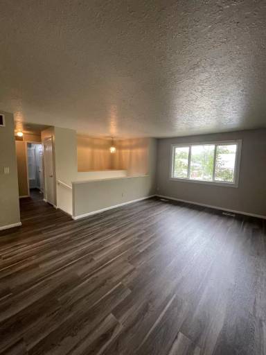 Main picture of 2701 S Hervey St