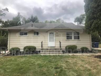 Main picture of 4120 SE 15th Ct