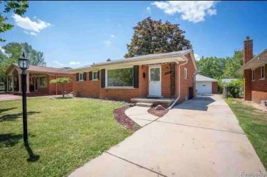Main picture of 6701 Rosemary St