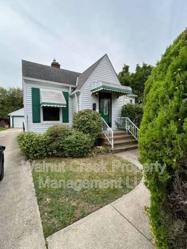 Main picture of 13113 Saint James Ave