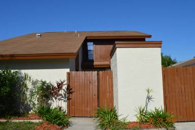 Main picture of 10305 Fernglen Pl