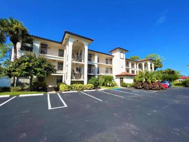 Main picture of 265 Deerwood Cir