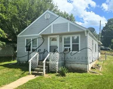Main picture of 1327 W 27th St S
