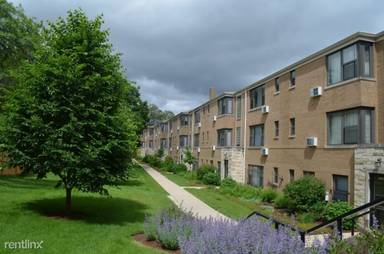 Main picture of 7320 N Ridge Blvd
