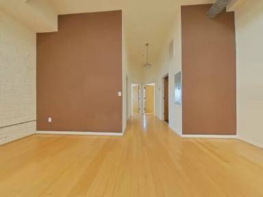 Main picture of T & E Apartments