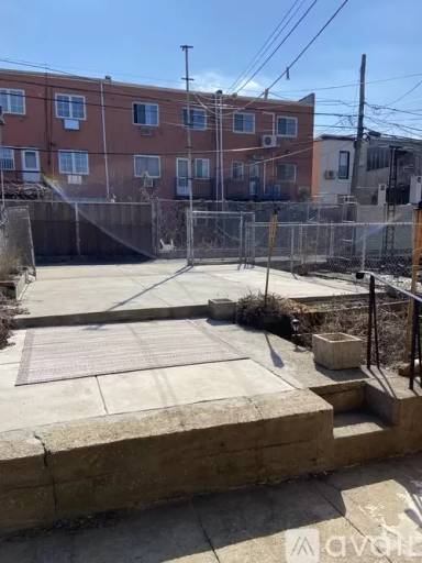 Main picture of 2381 36th St