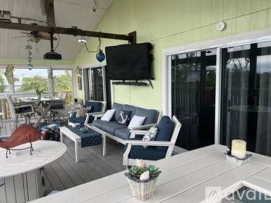 Main picture of 9006 Seagrape Ln