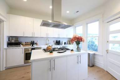 Main picture of 102 Hancock St