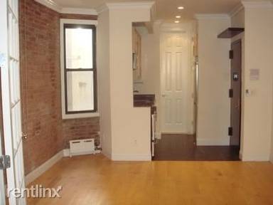 Main picture of 212 E 25th St