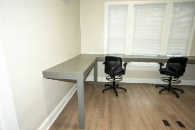 Main picture of 417 E Black St