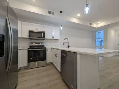 Main picture of 147 N Gross St