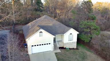 Main picture of 115 Cooper Ave