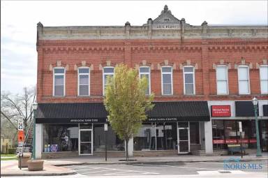 Main picture of 103 W Main St