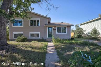 Main picture of 2611 Carlsbad Dr