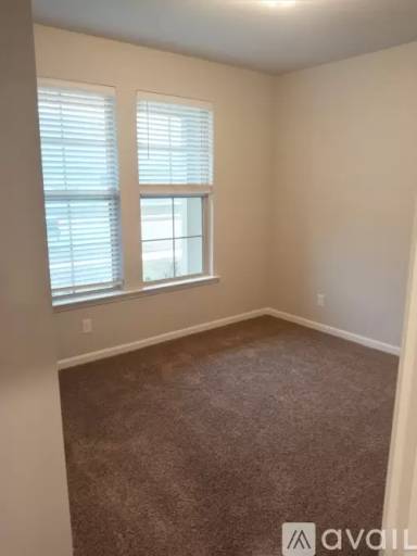 Main picture of 712 Bent Cypress Ln