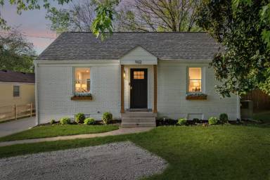 Main picture of 902 Broadmoor Dr