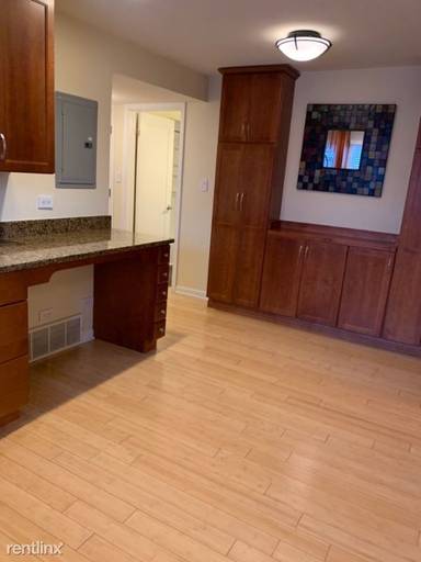 Main picture of 653 South Blvd