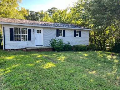 Main picture of 3883 Sarah Dr NW