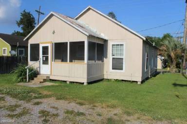 Main picture of 1232 S Railroad Ave