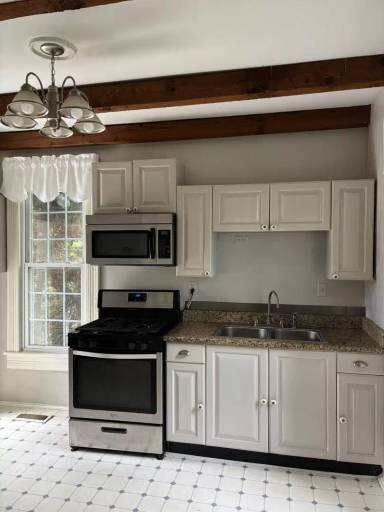 Main picture of 208 Island Ave