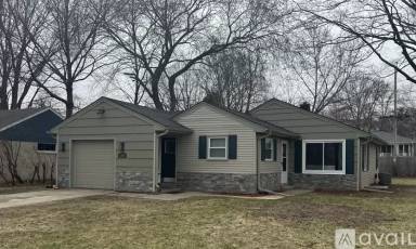 Main picture of 1245 N 118th St