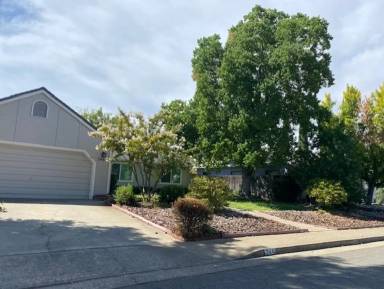 Main picture of 344 Moonstone Way