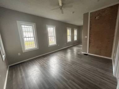 Main picture of 3422 Seymour Ave
