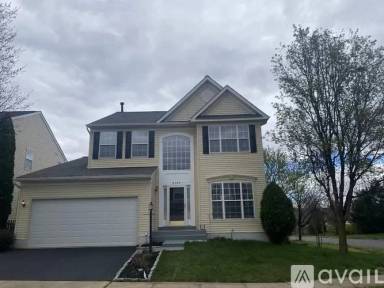 Main picture of 6765 Sutton Oaks Way