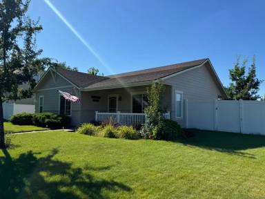 Main picture of 6758 W Majestic Ave