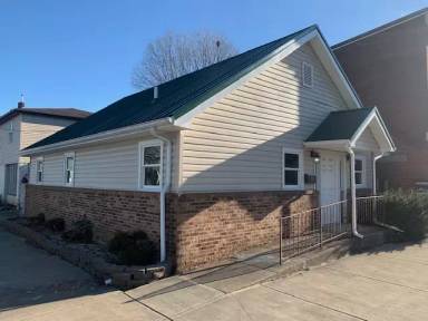 Main picture of 504 S Court St