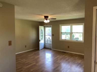 Main picture of 1402 O St