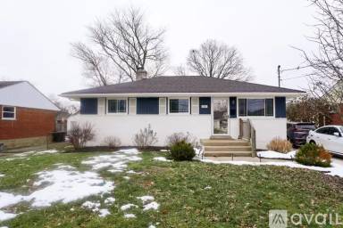 Main picture of 10 Powhatton Dr