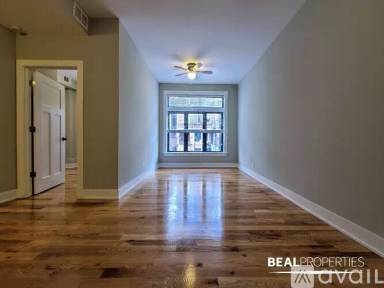 Main picture of 627 W Oakdale Ave