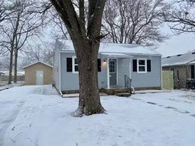 Main picture of 2601 N Milton St