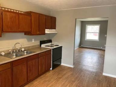 Main picture of 228 W 12th St