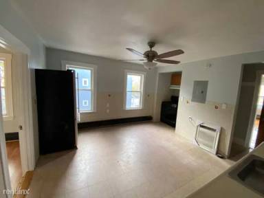 Main picture of 63 Marshfield St