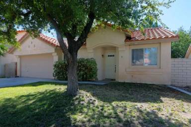 Main picture of 1501 Desert Ridge Ave