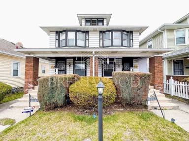 Main picture of 836 N Oxford St
