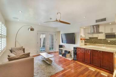 Main picture of 4117 N 81st St