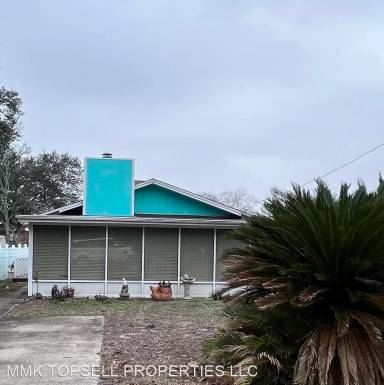 Main picture of 321 Hibiscus Dr