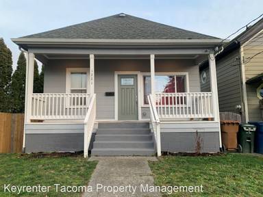 Main picture of 1221 S Ferry St