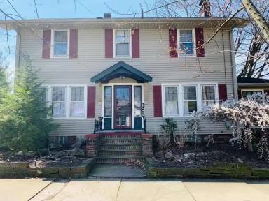 Main picture of 388 Beech St