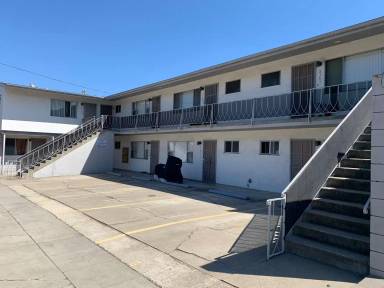 Main picture of 3151 N Park Way