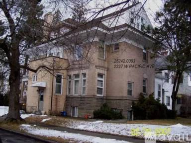 Main picture of 141 S Poplar St