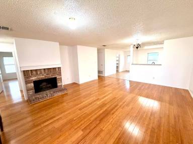 Main picture of 607 Pickwick Ln