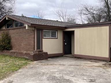 Main picture of 3402 Venona Ave NW