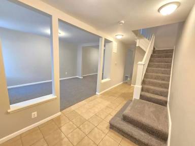 Main picture of 142 S Hilton St